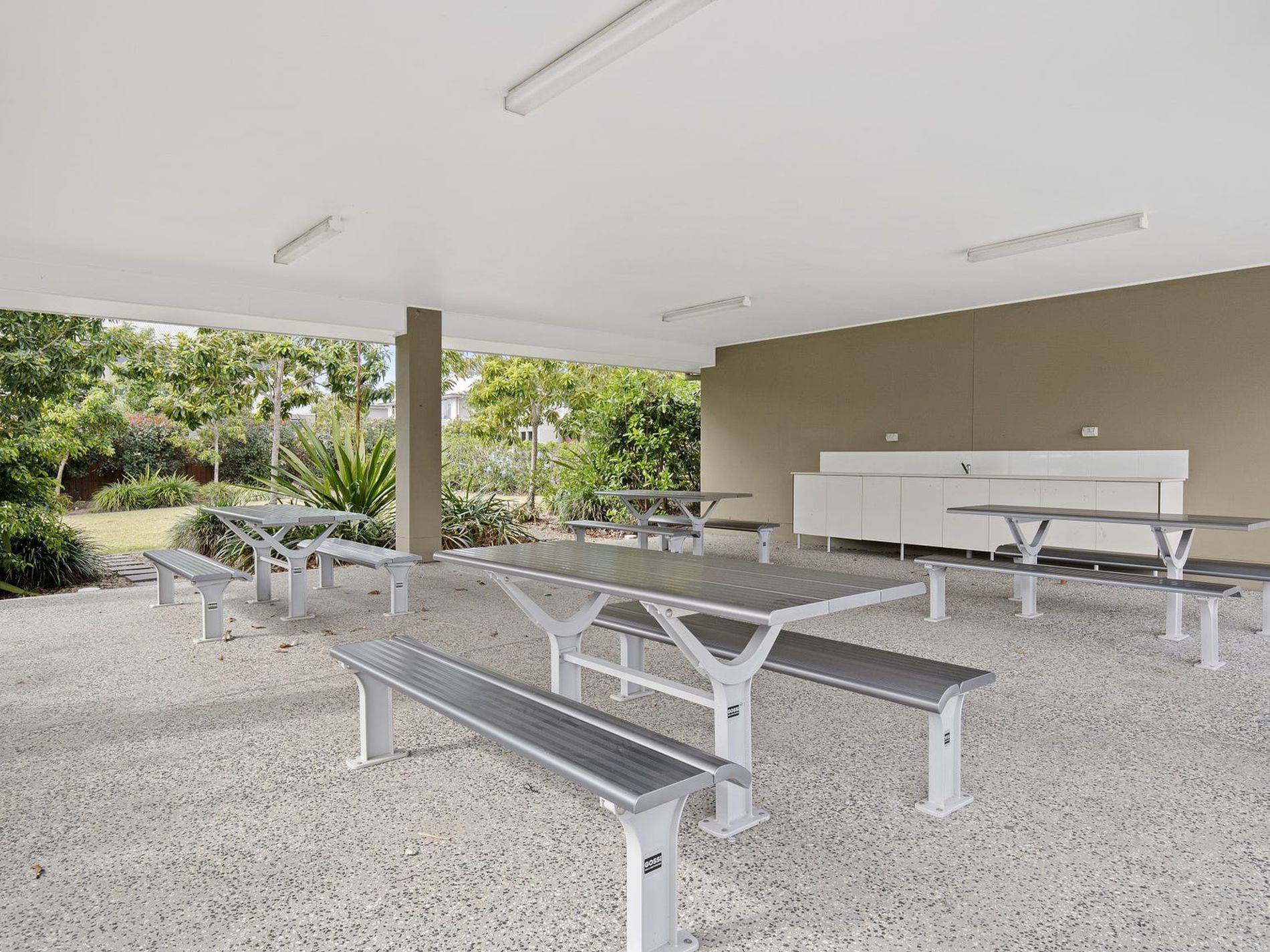 124 / 370 Gainsborough Drive, Pimpama