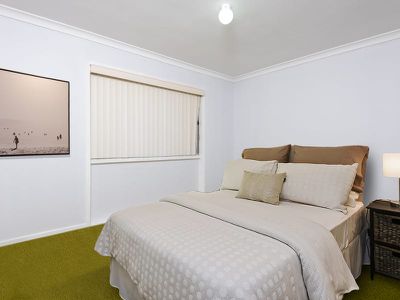 2 Skylark St, Inala