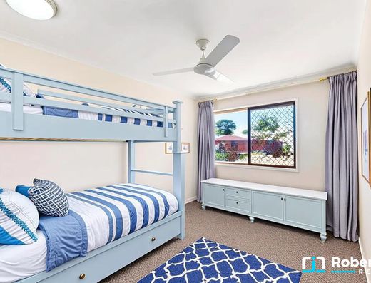 Relaxed Tropical Lifestyle in Noosaville image 11