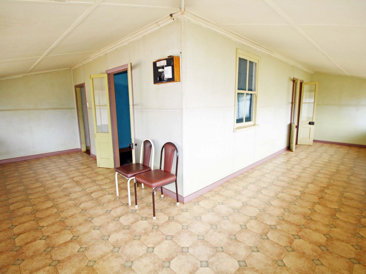 23 ROBERT STREET, Atherton