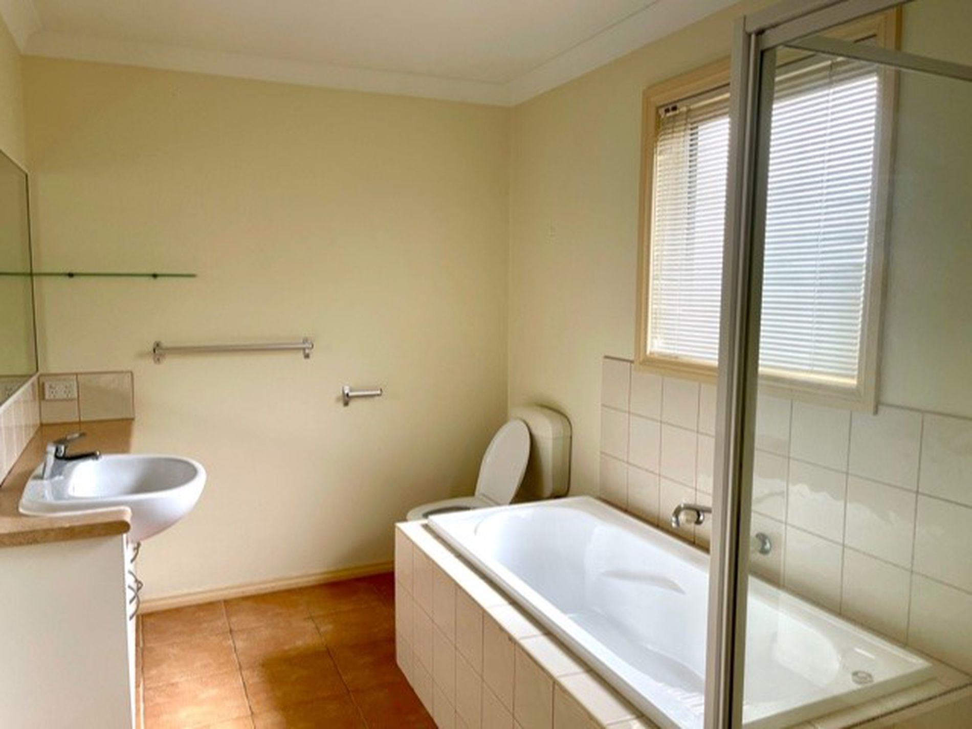 1 / 2A Yardley Street, Maidstone