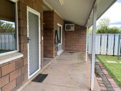 1 & 2  / 20 Muckanninie Court , Moulden
