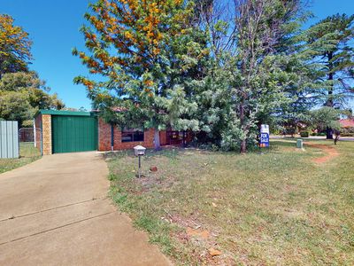 1 Meadowbank Drive, Dubbo