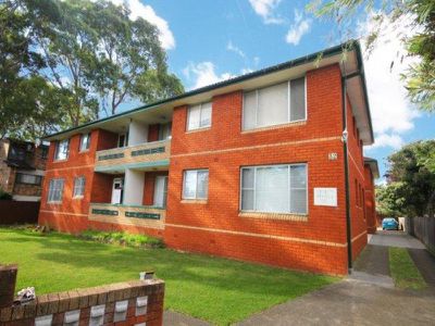1 / 32 Ernest Street, Lakemba