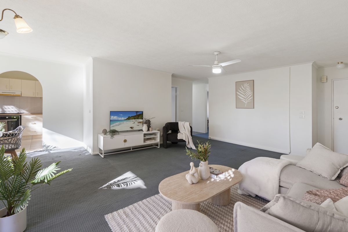 2 / 22 Dunlop Court, Mermaid Waters