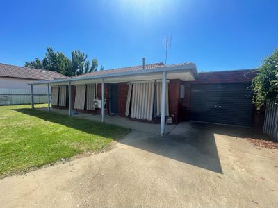 2 / 13 Dunkirk Avenue, Shepparton