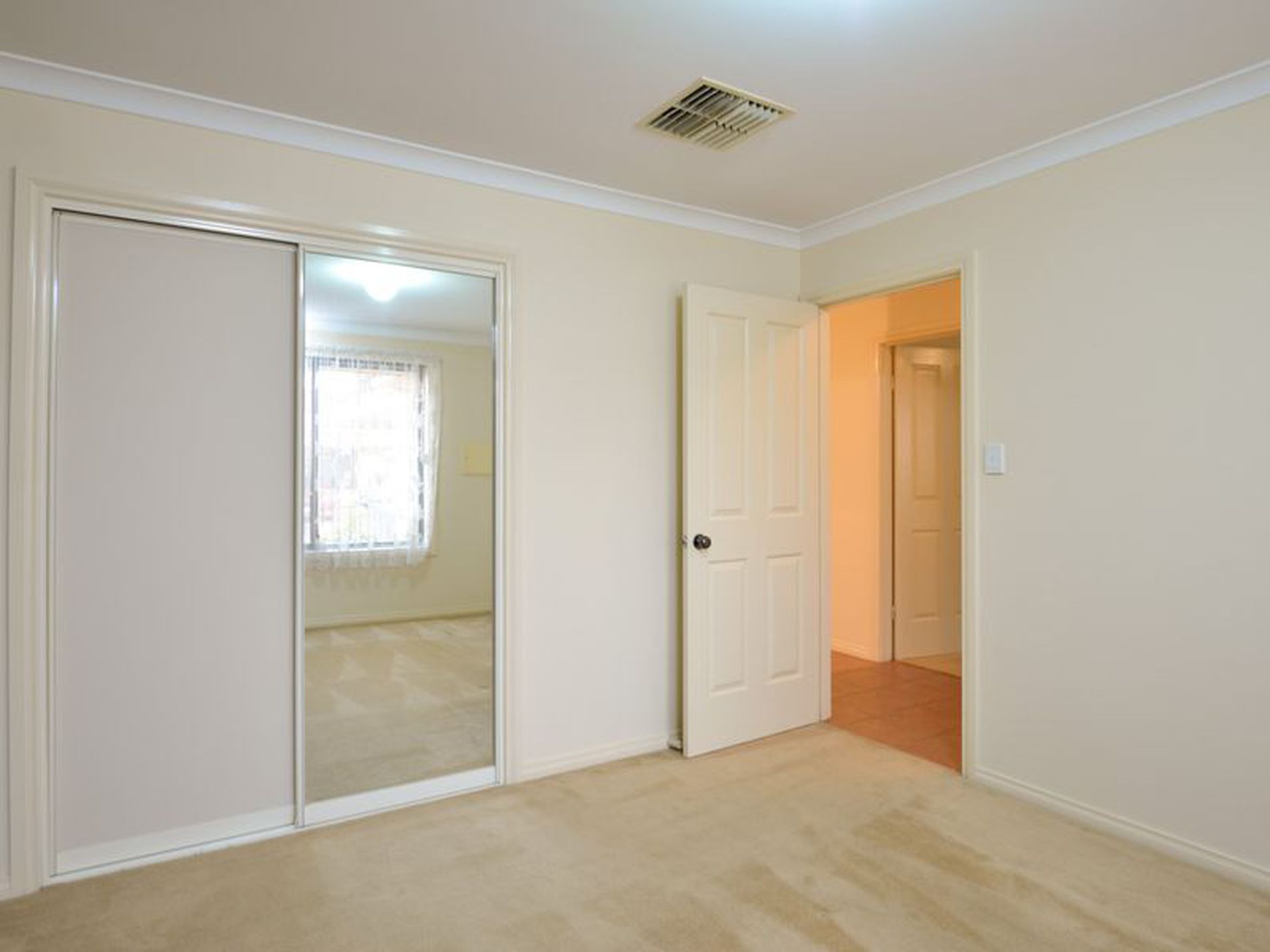 17 / 10 Great Eastern Highway, Somerville