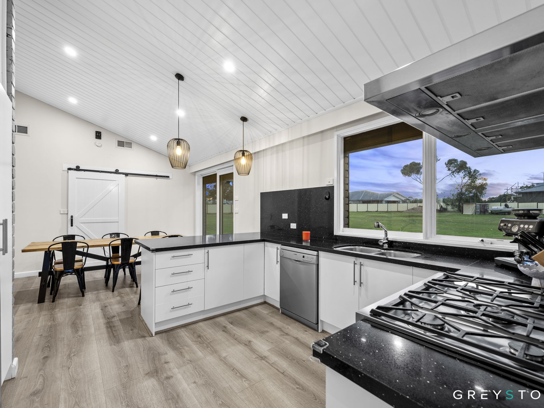 2-4 Outlook Ride, Kurunjang