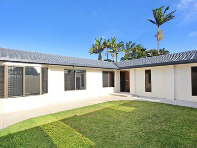 45 Parkway Drive, Mooloolaba