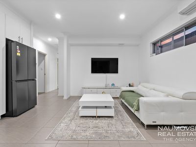 1 / 150 Ravenswood Drive, Nollamara