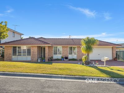 4 Munduran Close, Albion Park