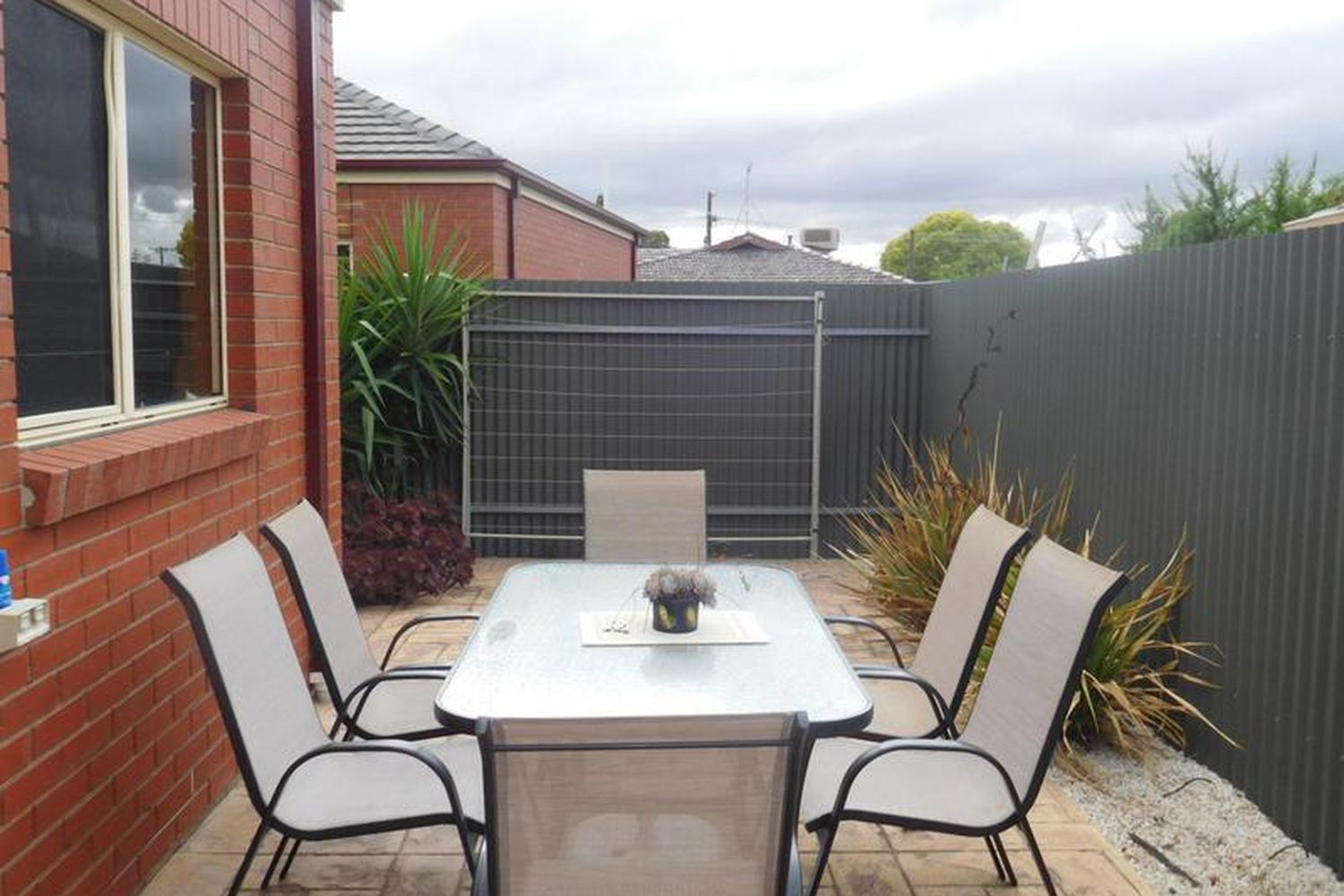 1 / 6 Carroll Street, Horsham