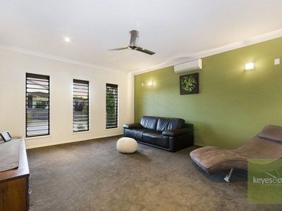 19 Outlook Crescent, Douglas