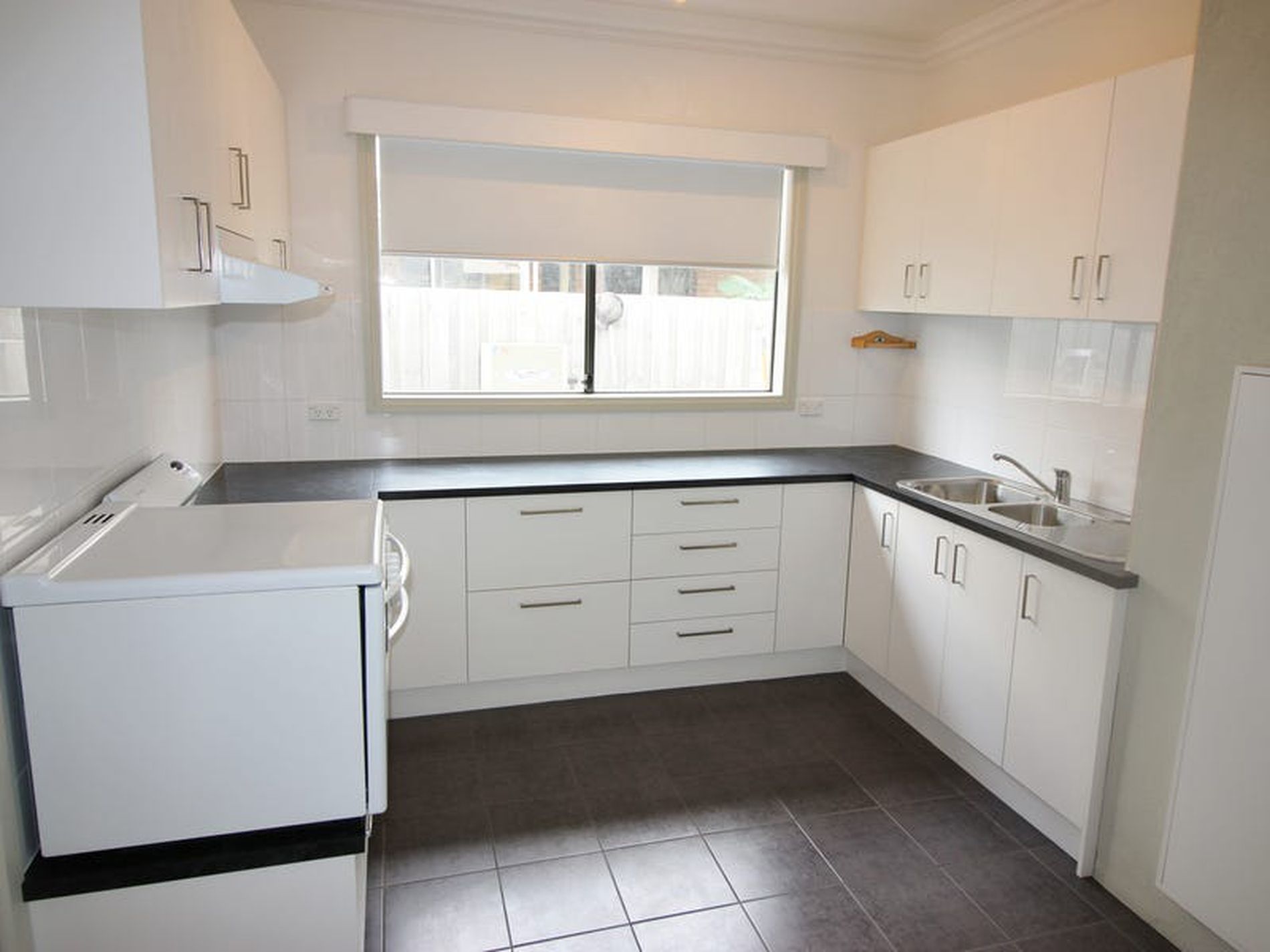 1 / 291 Wilsons Road, St Albans Park