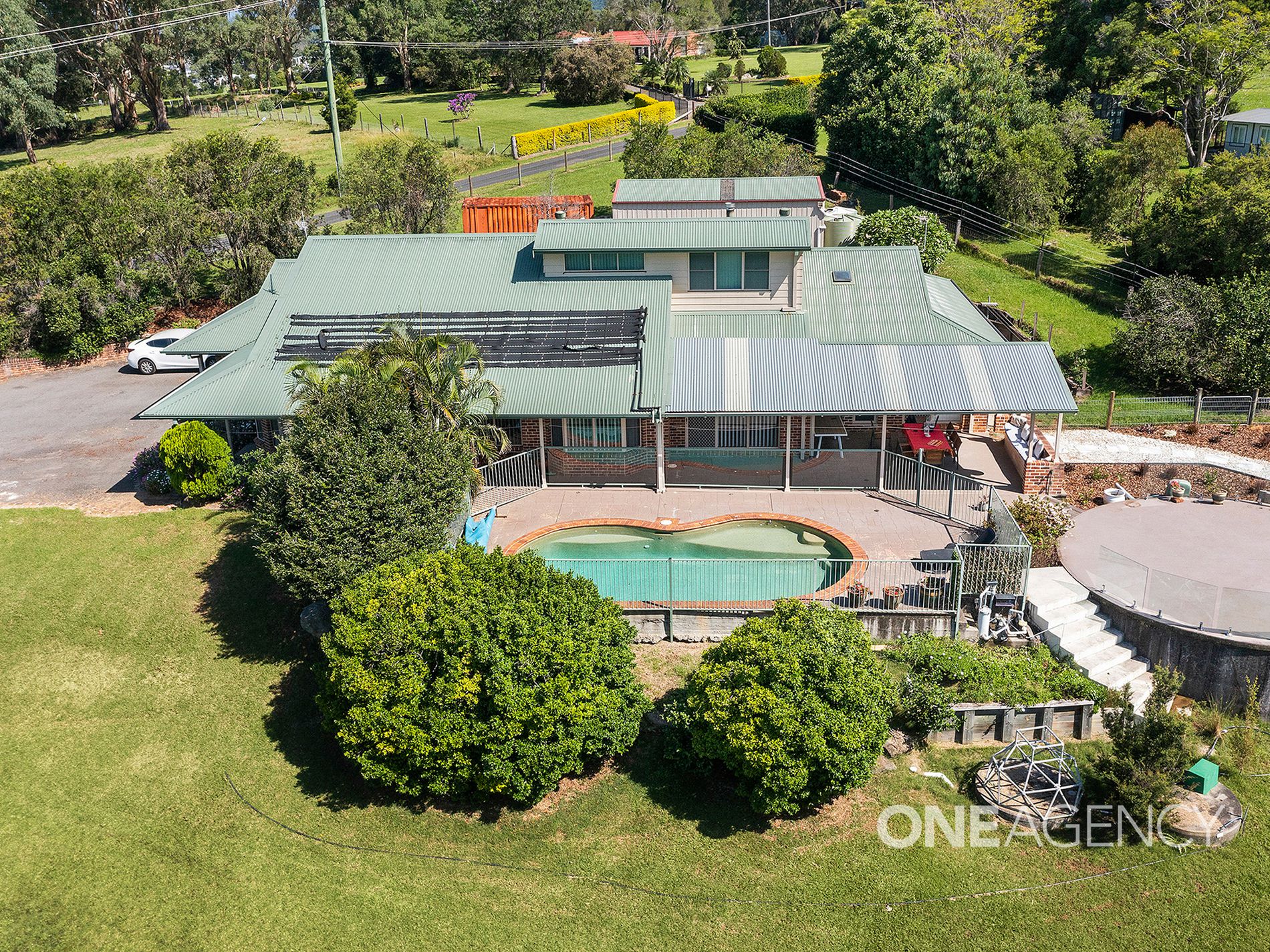 274 Sheaffes Road, Dombarton