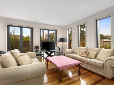 23 Heyington Avenue, Doncaster
