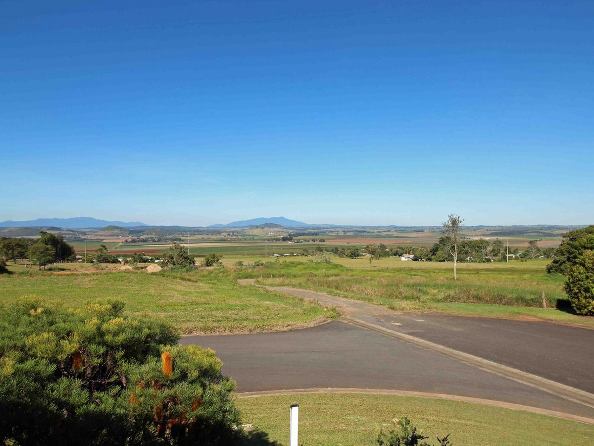 22 Countryview Drive, Atherton