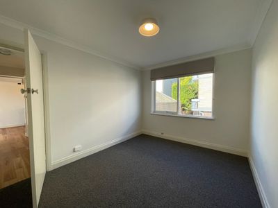 8 / 50 Eastern Beach Road, Geelong
