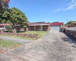 6 Hampshire Place, Wakeley