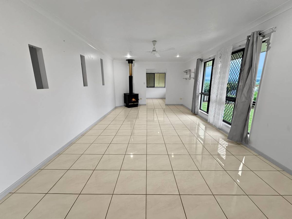 7 Waller Street, Atherton