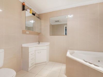 16 Brownlow Place, Ambarvale