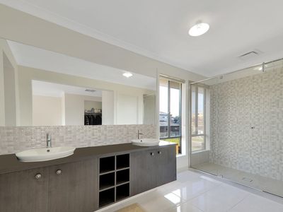 5 Fordham Road, Point Cook