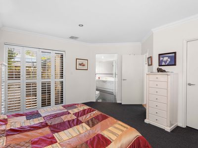 13 Crowley Vista, Salter Point