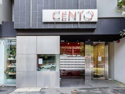 15 / 100 Queensberry Street, Carlton