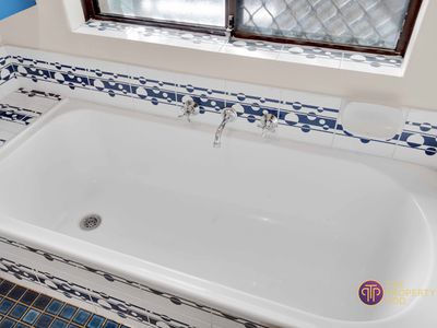 17 Fountain Way, Huntingdale