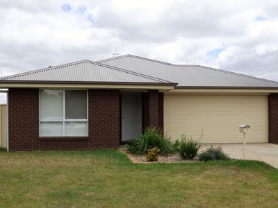 2 Zirilli Avenue, Griffith