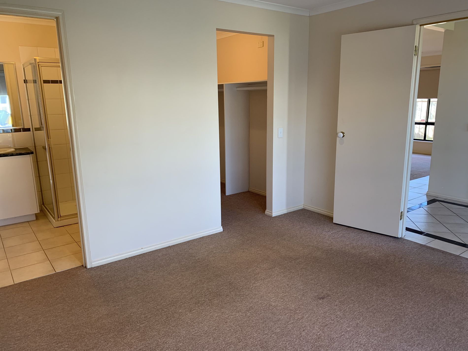 10 Betty Court, Lara