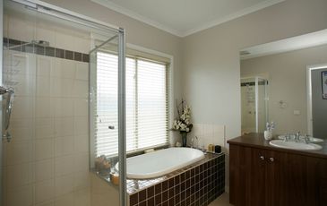 9 Lancaster Way, Beaconsfield