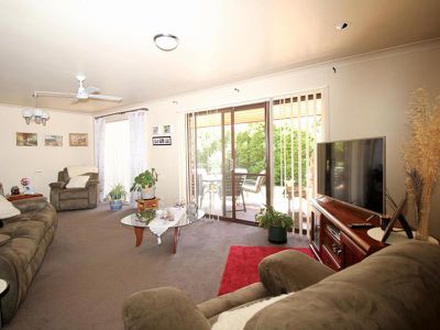 8 Polona Street, Blayney