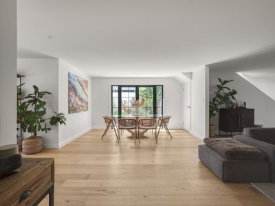 24 Gibraltar Drive, Isle Of Capri