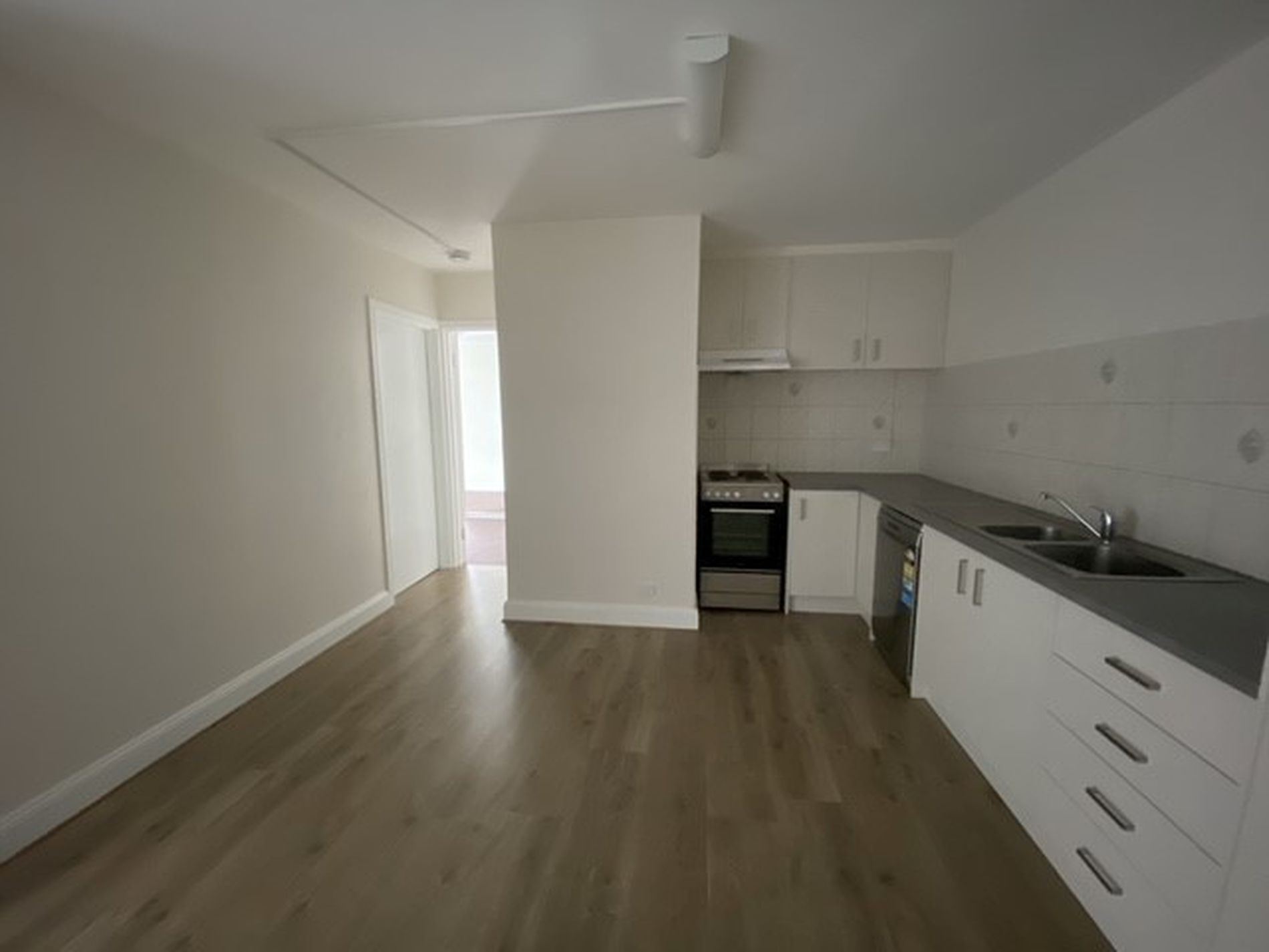 4 / 7 Hatfield Court, West Footscray