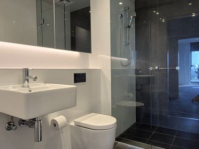 21909 / 2 Figtree Drive, Sydney Olympic Park