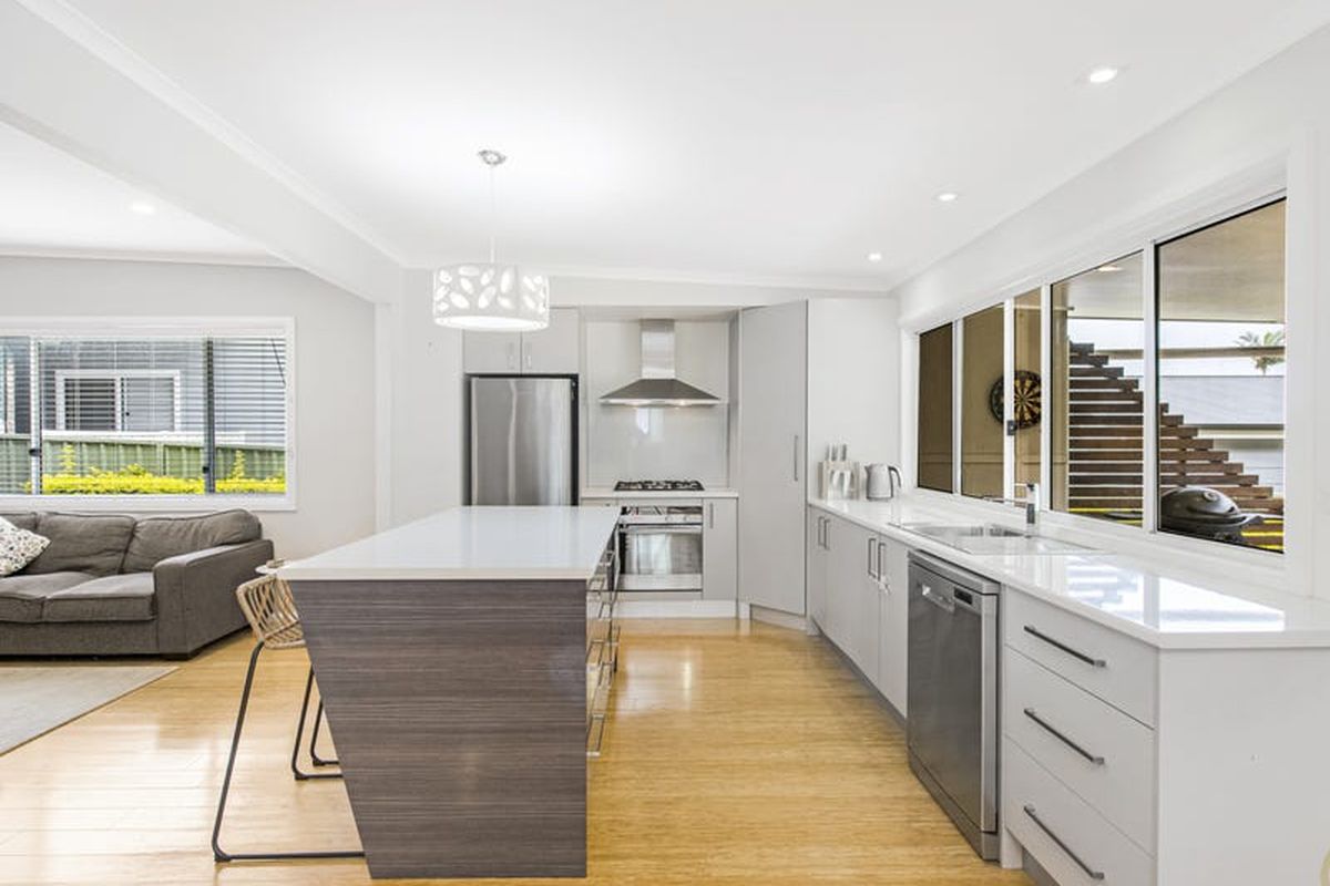 4 Lakewood Avenue, Green Point