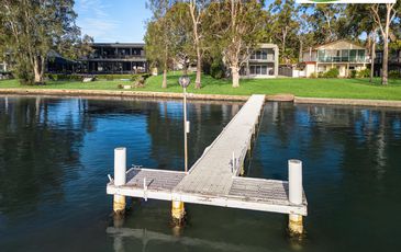 12 Gordon Avenue, Summerland Point