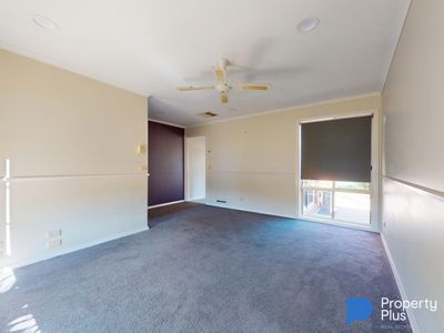 4 Lockwood Mews , Kangaroo Flat