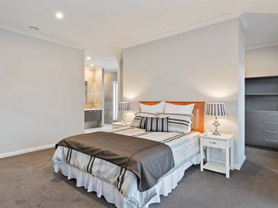 2 Stockmans Drive, Mansfield