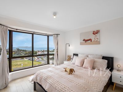 1 / 8 Opal Drive, Blackmans Bay