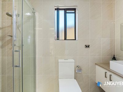 2 Drummoyne Crescent, St Johns Park