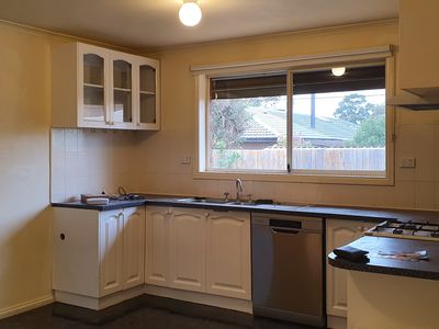 2/33 Merton Street, Altona Meadows