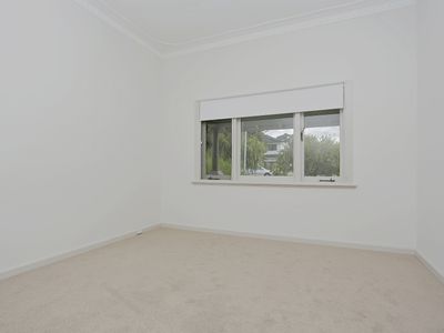 35 Boulder Avenue , Ascot