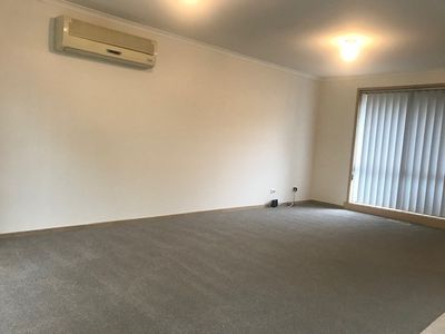 2 / 10 Ling Court, Mulgrave