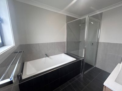36 Violet Circuit, Dubbo
