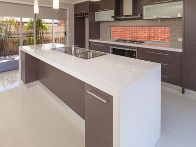 2 / 365 MACAULEY STREET, Albury