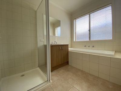 13 Harry Court, Truganina