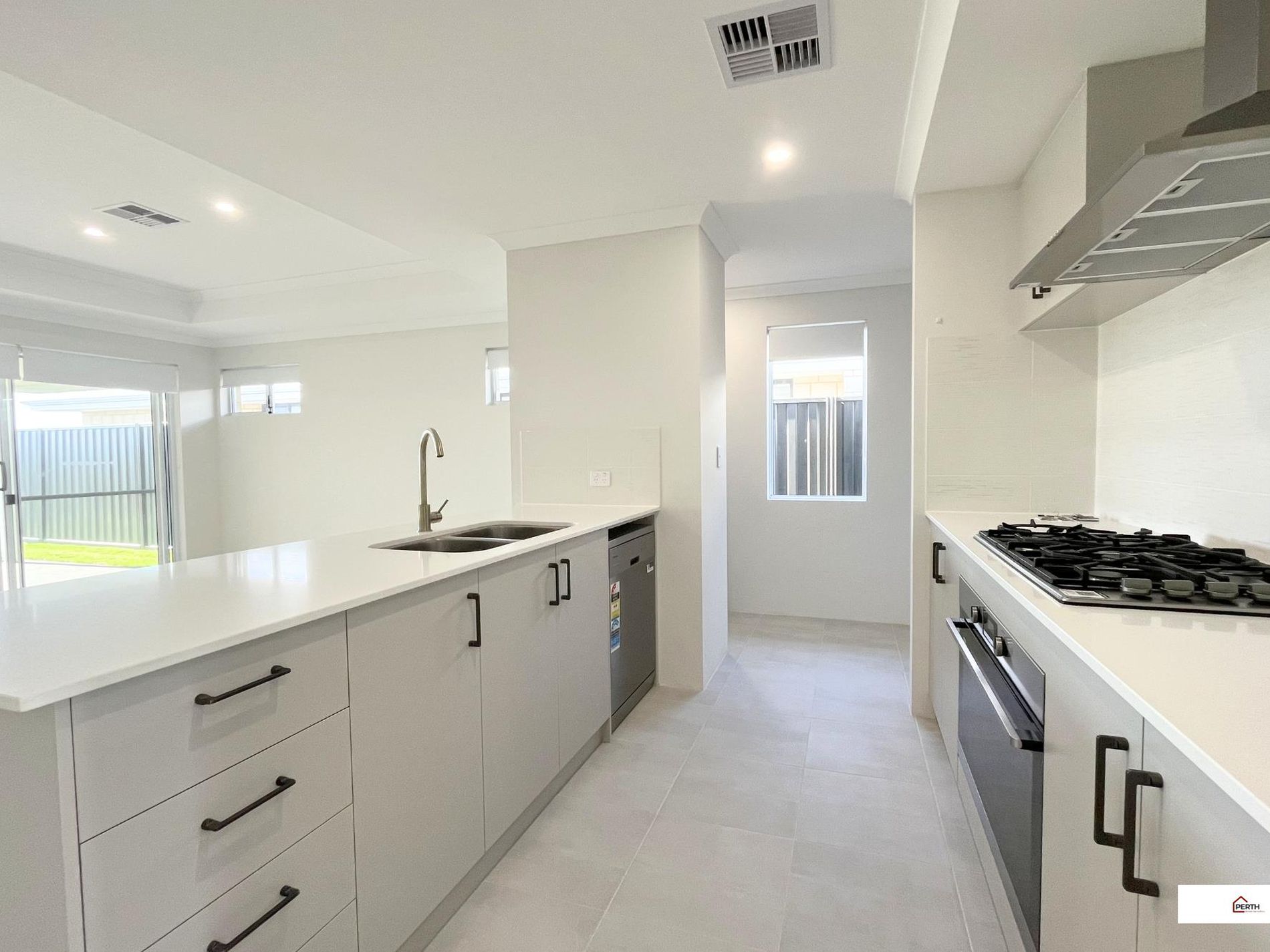 11 Rosser Ave, Baldivis