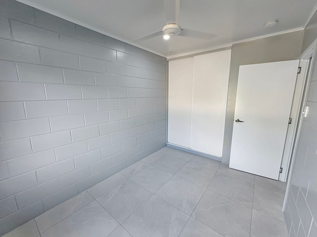 2 / 10 Second Avenue, Atherton